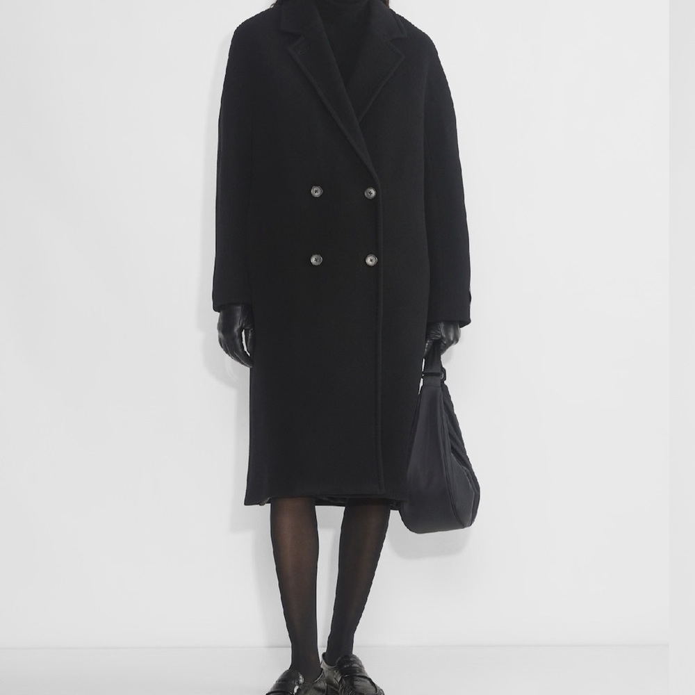 Aritzia Babaton Slouch Coat in black